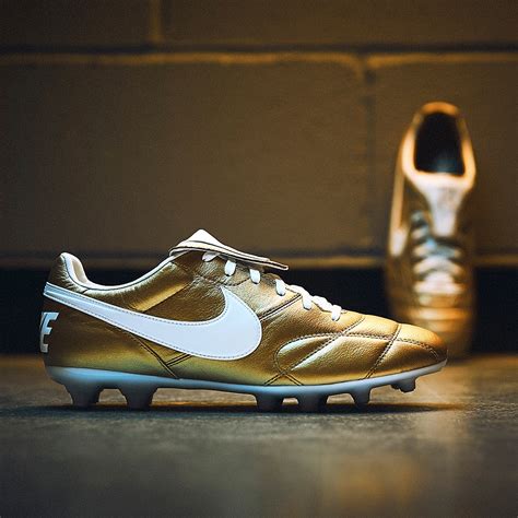 nike fussballschuhe gold weiss|nike fußballschuhe günstig.